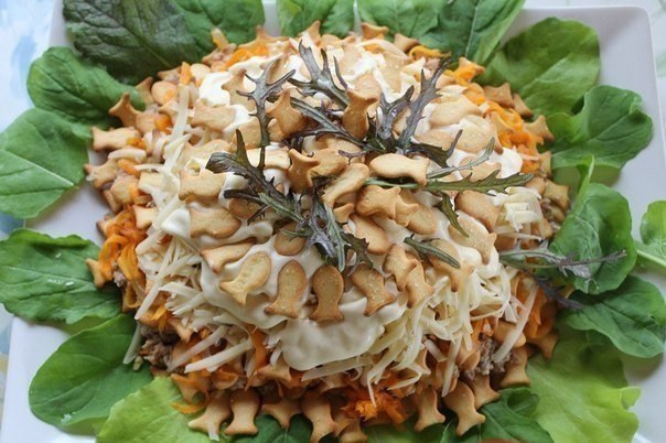 Fish Cracker Salad