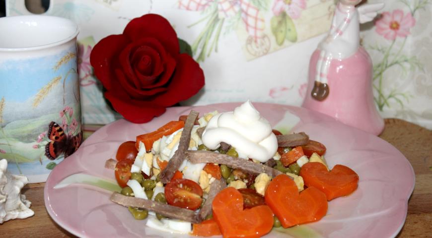 Tongue and cherry salad