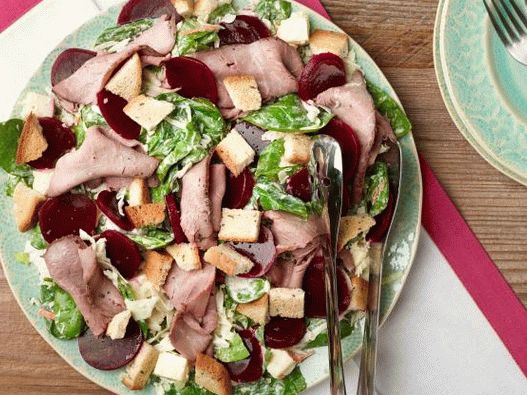 Photo Salad with beets and beef with horseradish dressing in 10 minutes