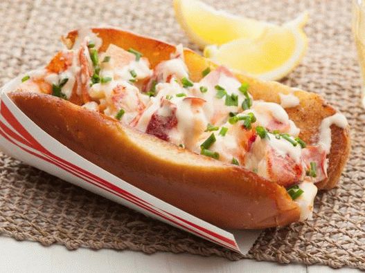 Photo Lobster Sandwich with White Wine Sauce