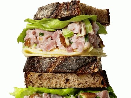 Photo ham sandwiches