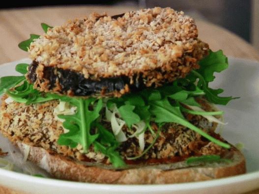 Photo Sandwiches with Crispy Eggplant and Mushrooms