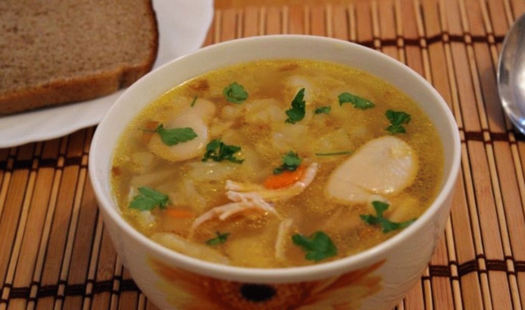 Cabbage soup with lima beans
