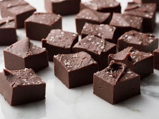Photo Chocolate iris with cinnamon