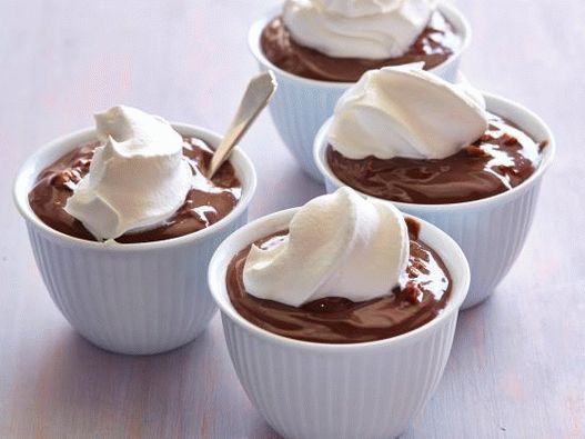 Photo Chocolate Pudding with pieces of white chocolate