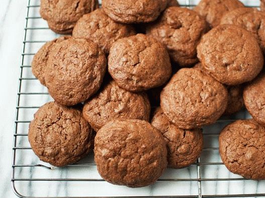 Photo Chocolate dough cookies for brownie