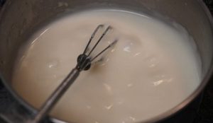 Spinach in cheese sauce