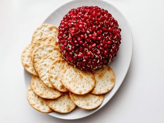 Photo Cheese balls with pomegranate