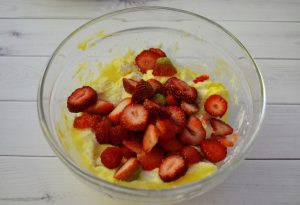 Cheesecakes with strawberries
