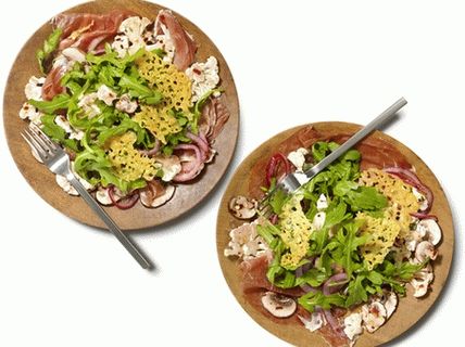 Photo of Baked ham with pickled vegetables and cheese chips