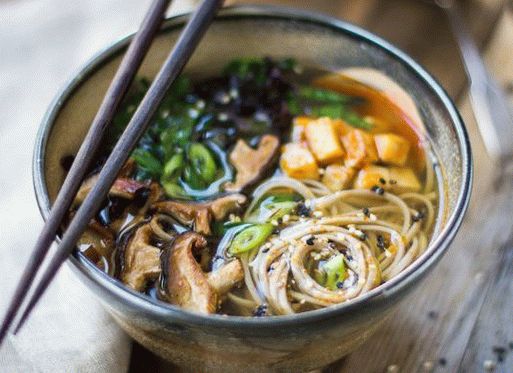 Photo Hearty Miso Soup with Shiitake Mushrooms