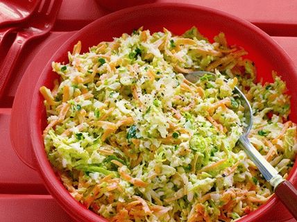Photo Sweet salad of cabbage, carrots, onions