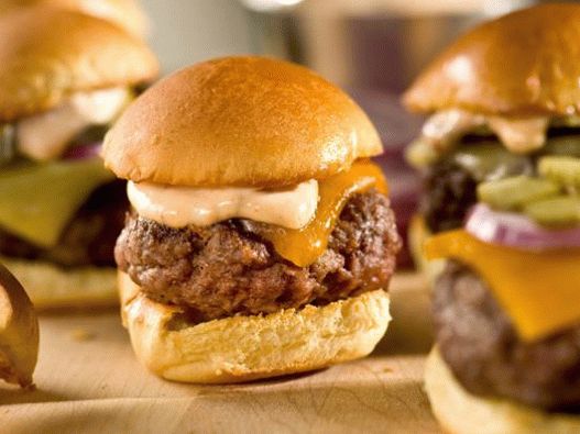Photo Slider Burgers with Spicy Mayonnaise