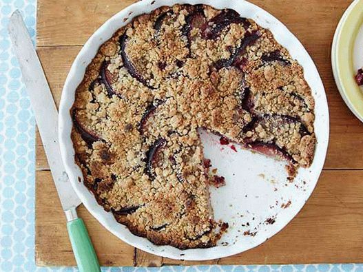 Photo Plum tart