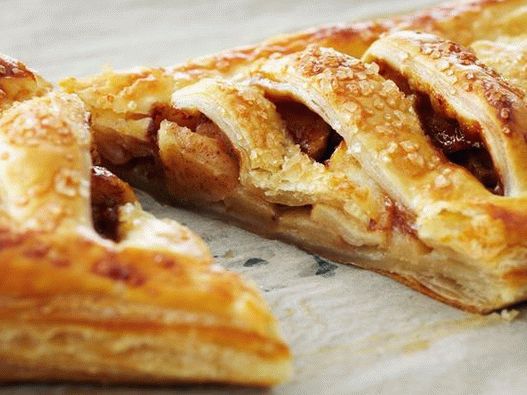 Photo Puff-blinds with apple and caramel filling