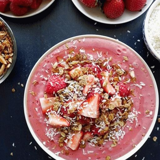 Photo of a Frozen Berry and Banana Smoothie Bowl