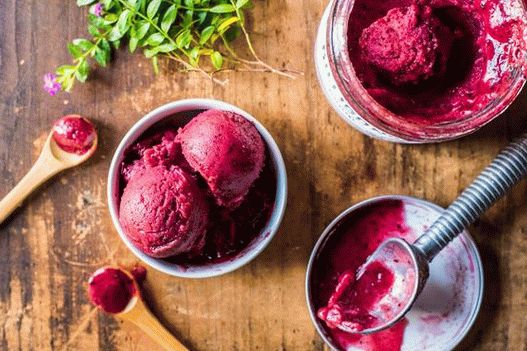 Photo Cranberry Mulled Wine Sorbet