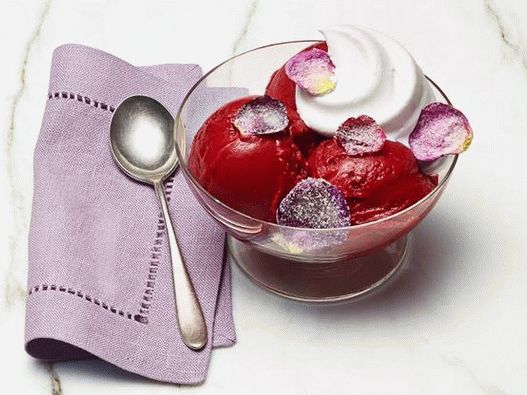Photo of Sorbet with candied flowers