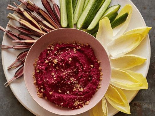 Photo dip baked beet and lentil sauce