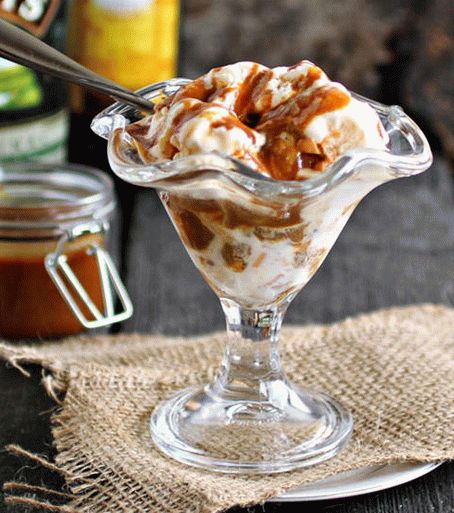 Photo of bourbon ice cream sauce