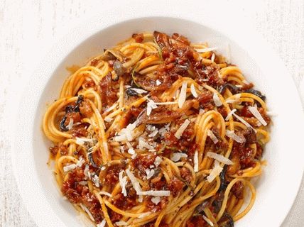 Photo of Spaghetti with mushroom sauce and Italian sausages