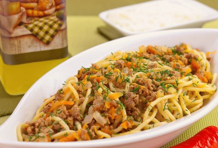 Spaghetti in minced meat