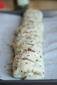 Stromboli (pizza roll)