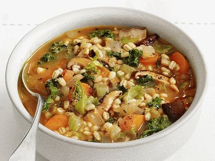 Photo Stu with carrots, shiitake mushrooms and pearl barley