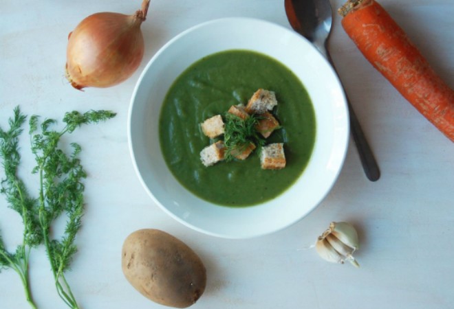 Spinach puree soup