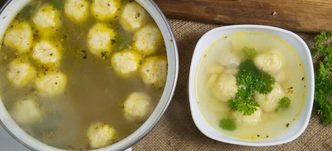 Dumpling soup