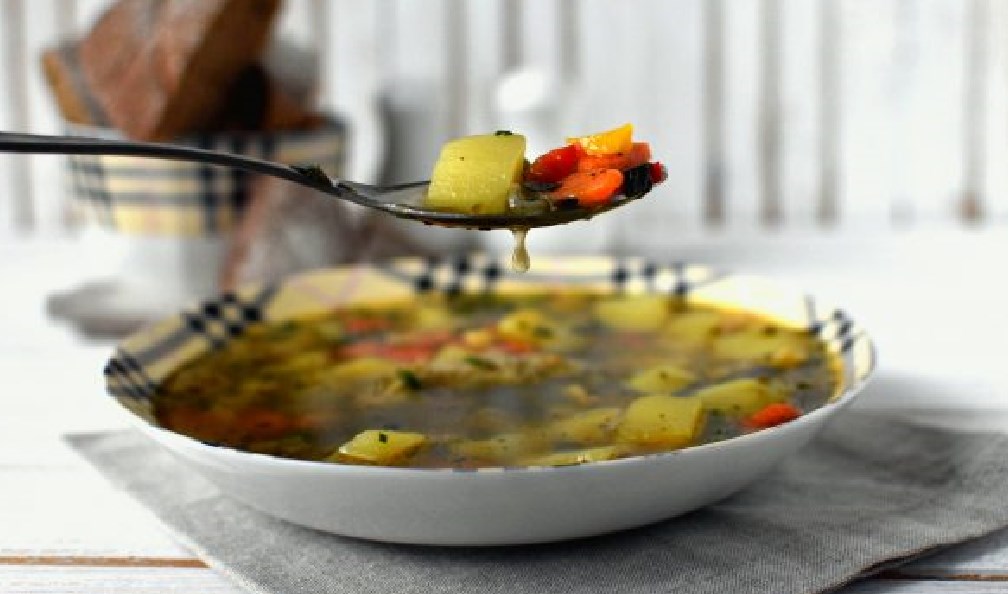 Soup with summer vegetables