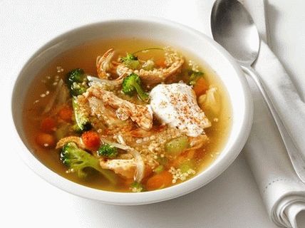 Photo Soup with grilled chicken and quinoa