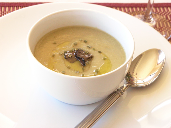 Velut soup with artichokes