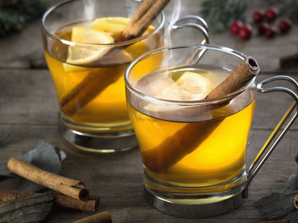 Light mulled wine with rum