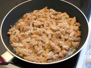 Pork with sesame seeds