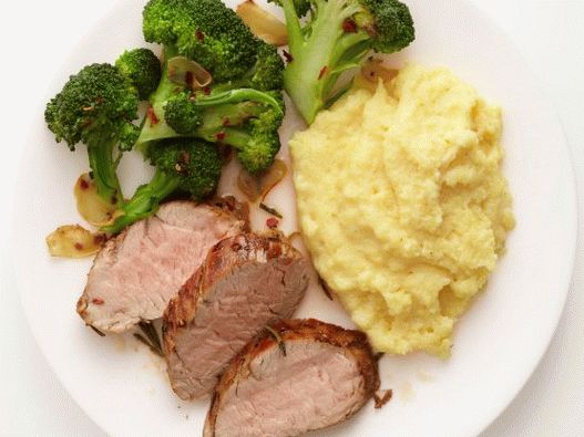 Photo Pork with rosemary and polenta