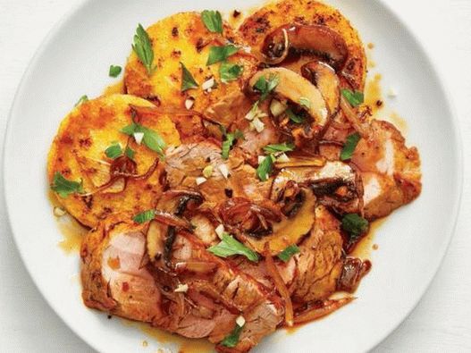 Photo Stewed pork in mushroom sauce