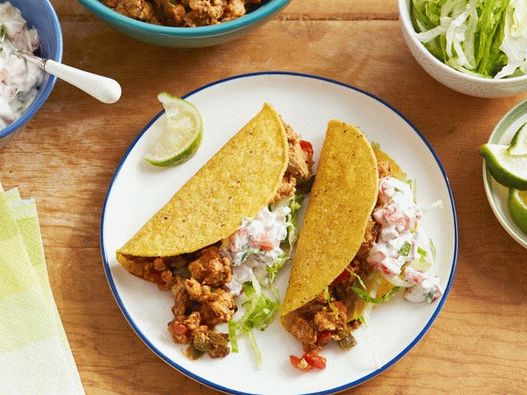Photo of Tacos with minced chicken and salsa