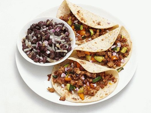 Photo Tacos with pork and black beans