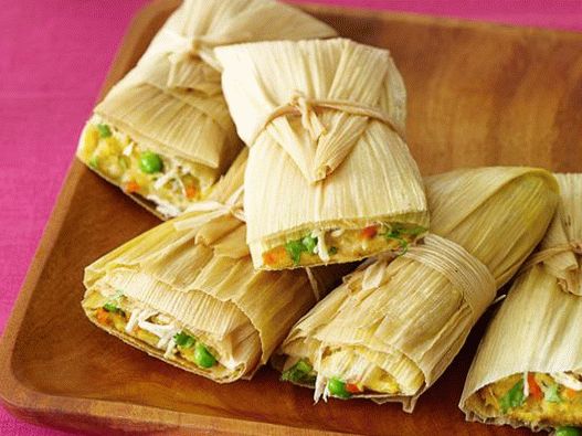 Photo of Tamale with chicken and olives