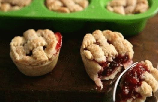 Photo of Shortcrust Tartlets with Cherry