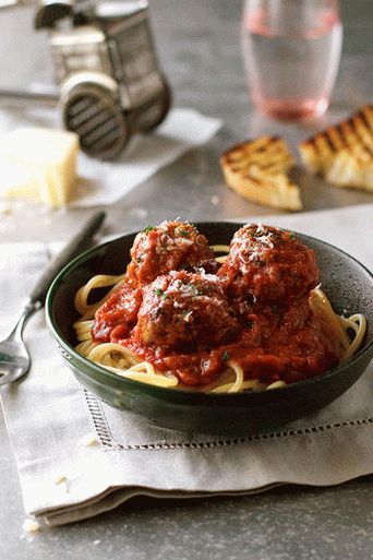 Photo Turkey meatballs with Italian dressing