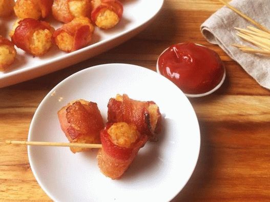 Photo of Teiter Tots wrapped in bacon