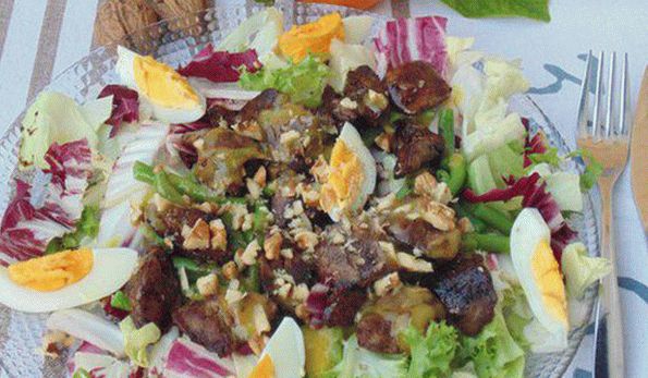 Warm liver salad