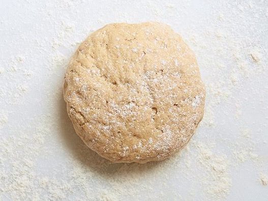Photo Pizza dough made from wholemeal flour