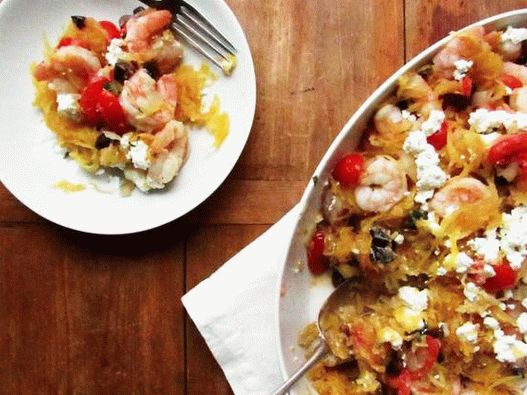 Photo Greek spaghetti pumpkin with shrimp