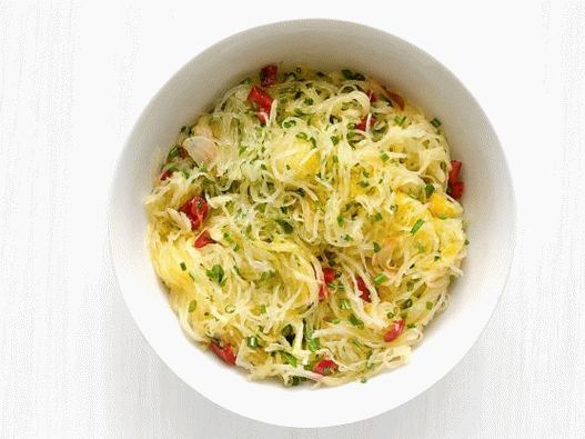 Photo Spaghetti Pumpkin with garlic, hot pepper and herbs