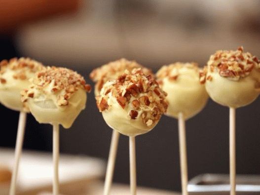 Photo pumpkin cake pops at home