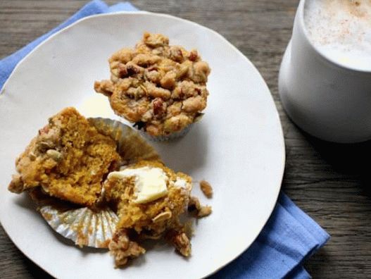 Photo of Pumpkin Muffin with Shtreisel