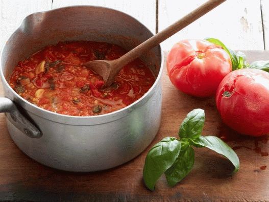 Photo Tomato sauce of overripe tomatoes